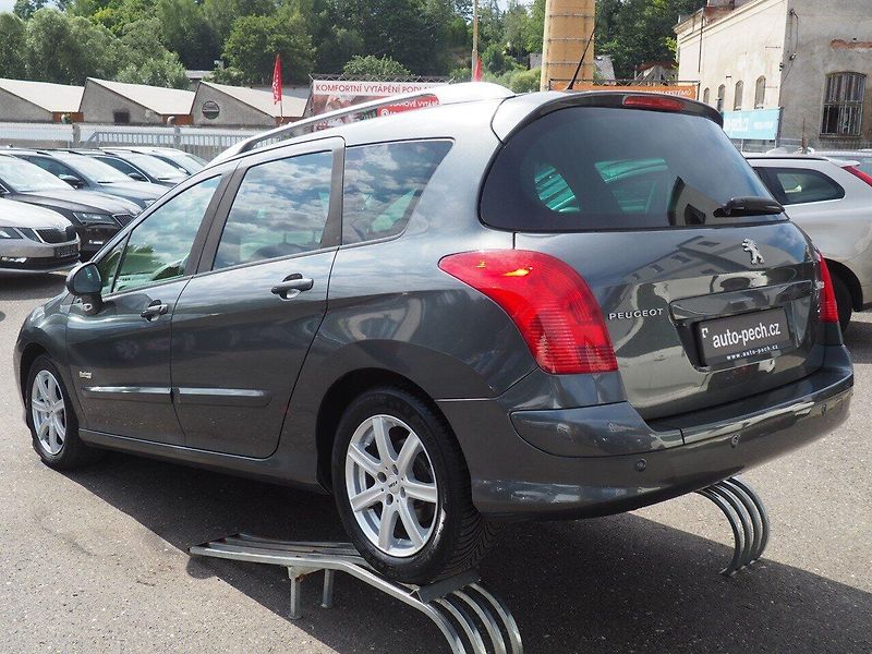 Peugeot 308 (2013) 2.0 HDI, SW BusinessLine, AT - fotka 2 z 33