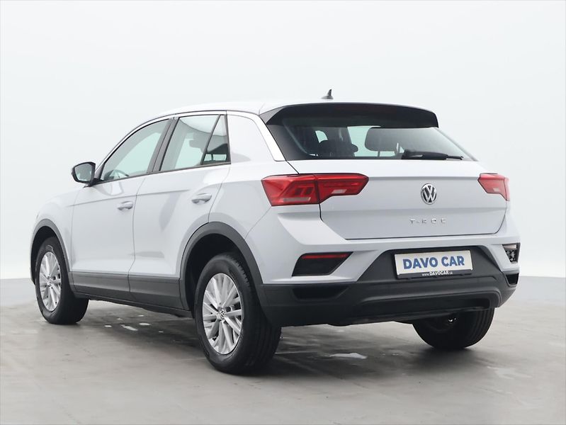 Volkswagen T-Roc 1,5 TSI 110 kW Aut.Klima 1.Maj - fotka 5 z 29