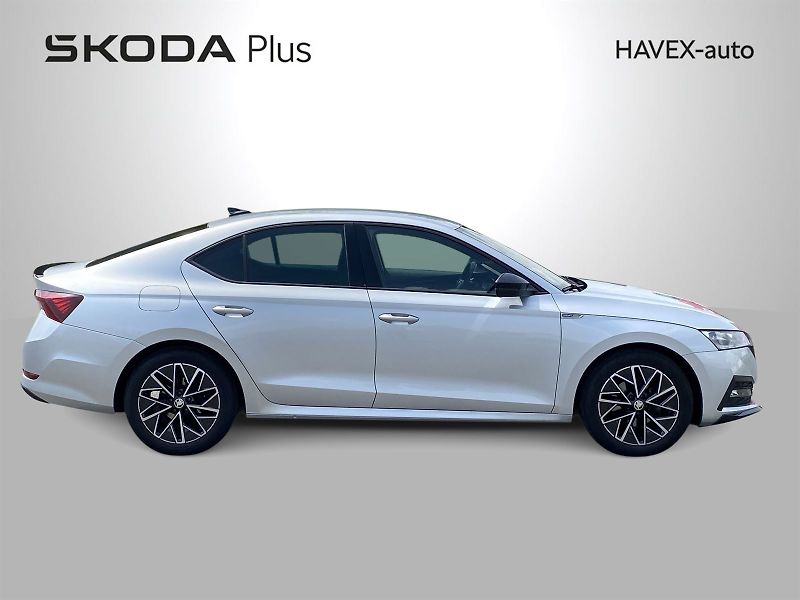 Škoda Octavia (2023) 2.0 TDI DSG SportLine - fotka 33 z 35