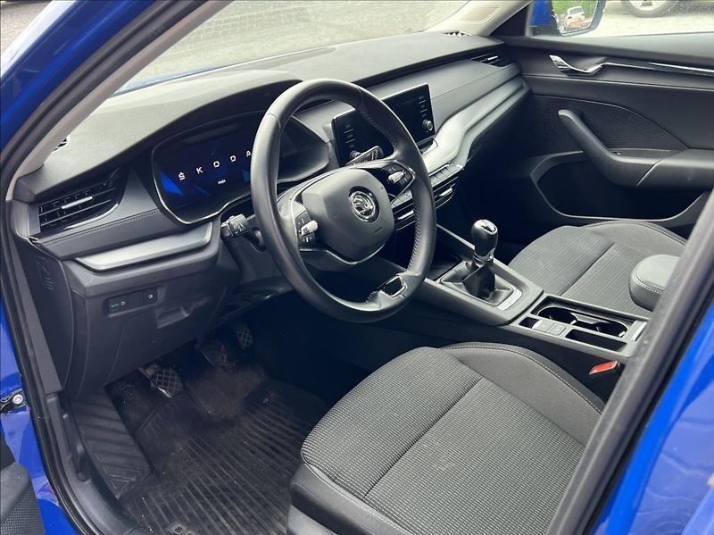 Škoda Octavia 2,0 TDI 110kW Ambition Combi - fotka 10 z 26