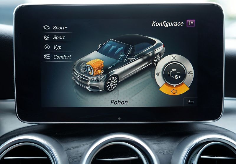 Mercedes-Benz Třídy C C 220d cabrio 4Matic AMG/210PS - fotka 42 z 44
