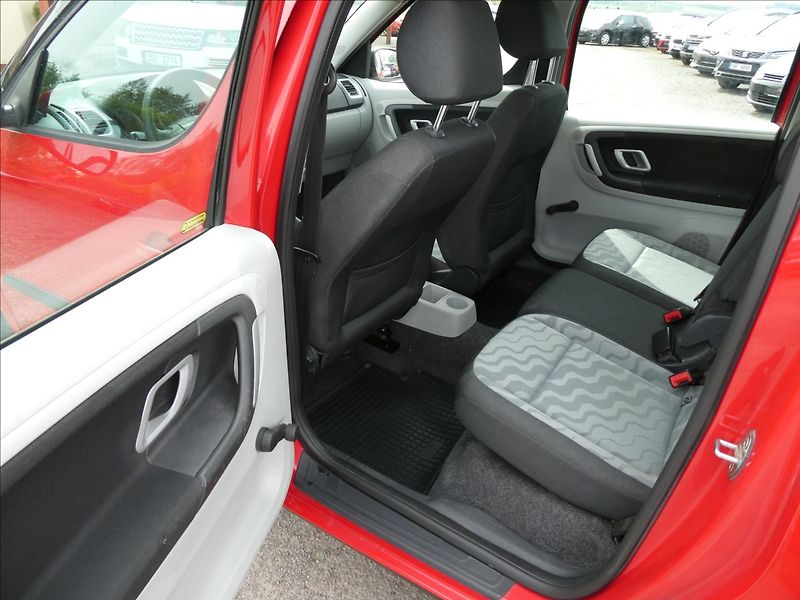 Škoda Roomster 1,9 TDi 77kW,ČR,2.majitel,klim - fotka 16 z 39
