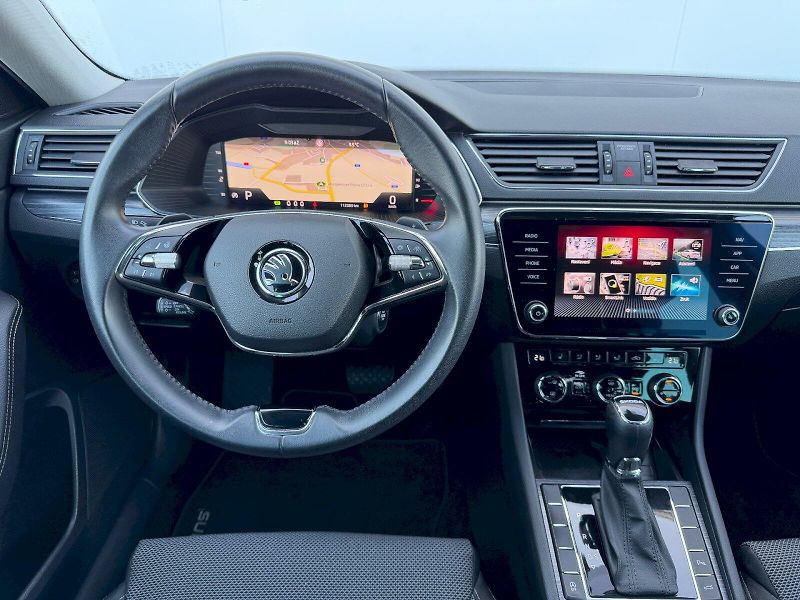 Škoda Superb (2023) 2.0 TDI 110kW DSG Style Plus M - fotka 8 z 35
