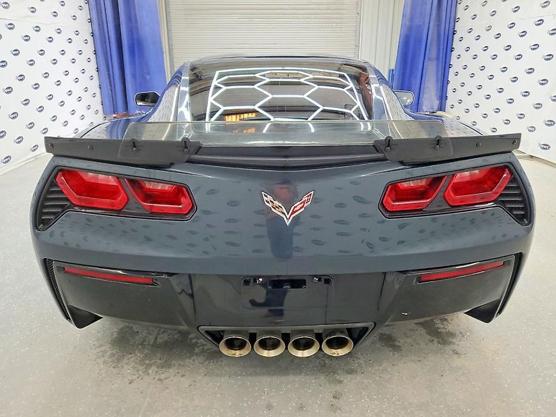 Chevrolet Corvette (2018) - fotka 6 z 11