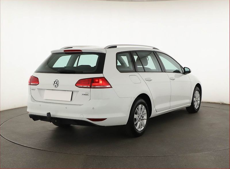 Volkswagen Golf (2016) 1.2 TSI, Tempomat - fotka 5 z 13