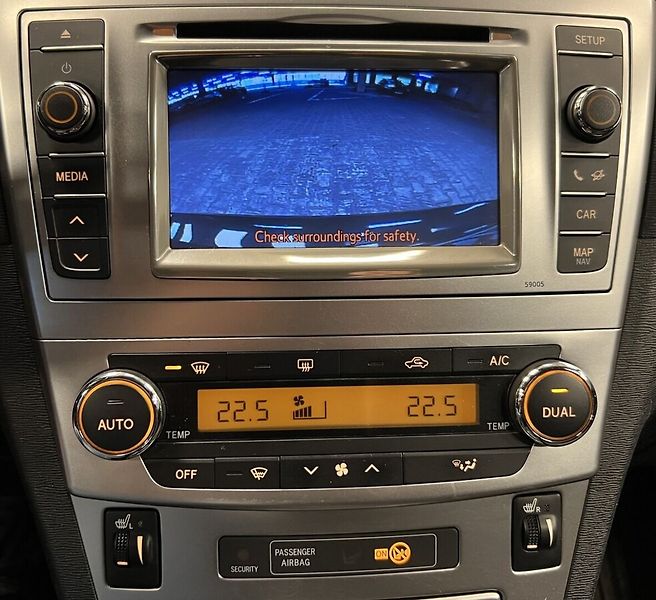 Toyota Avensis Premium - fotka 6 z 16