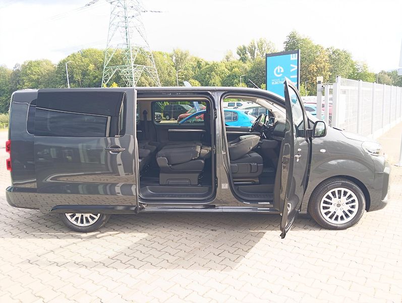 Peugeot Traveller (2026) Active L3 2.2 BlueHDi 150 MAN6 - fotka 10 z 22
