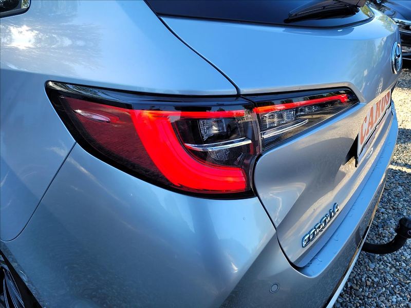 Toyota Corolla 1,8 Již není k dispozici - fotka 45 z 50