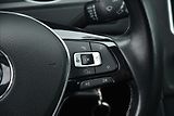 Volkswagen Golf 2.0TDi 110kW LOUNGE SERVIS.KN. - náhled 17