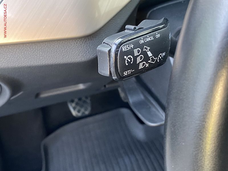 Škoda Scala (2022) 1.5 TSi, 1.maj,ČR, Style - fotka 13 z 17