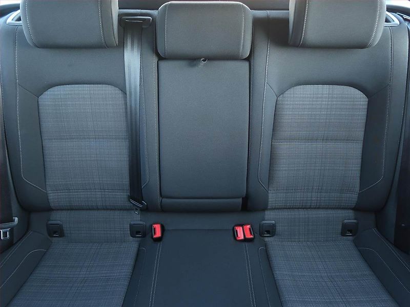 Volkswagen Passat (2019) 2.0 TDI, Automat, Serv.kniha - fotka 10 z 19