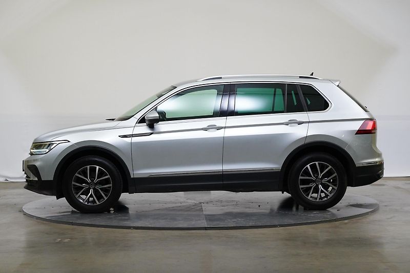 Volkswagen Tiguan - fotka 3 z 26