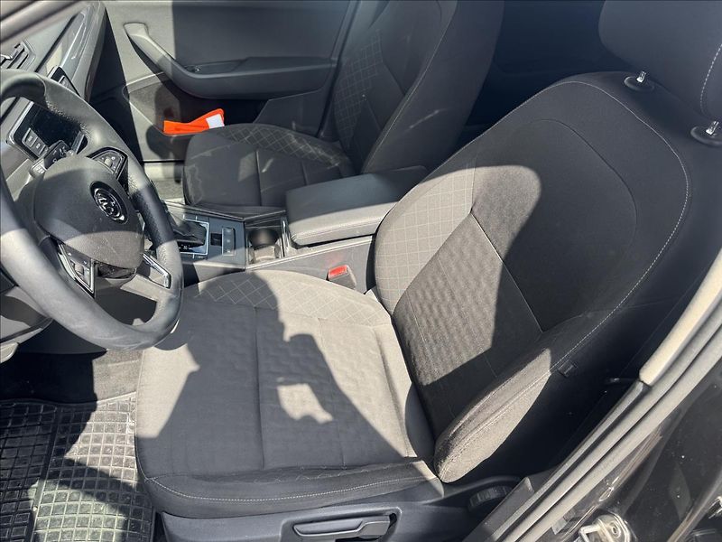 Škoda Superb 2,0 TDI, Automat - fotka 16 z 21
