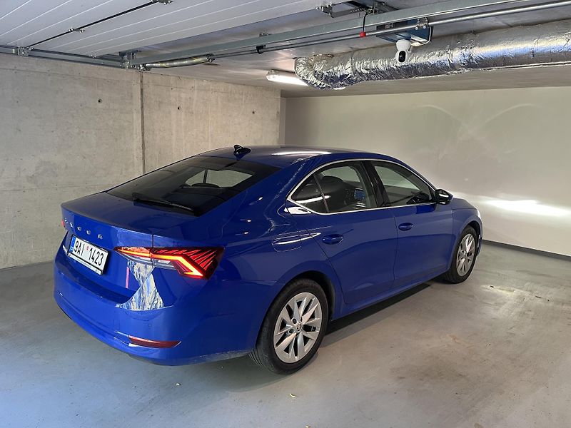 Škoda Octavia 2.0 TDI DSG Style, 1.majitel - fotka 8 z 29