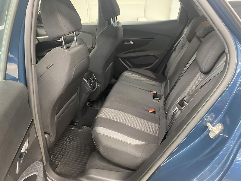 Peugeot 3008 1.5HDi 130 Active Pack, ČR - fotka 11 z 30