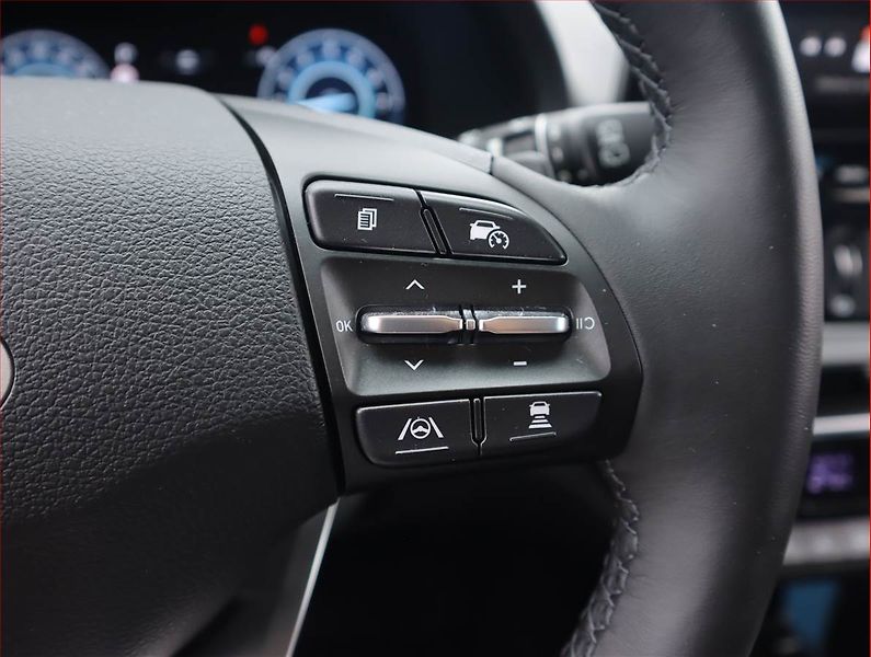 Hyundai i30 (2025) Premium 1.5 T-GDI MHEV 48V - fotka 17 z 19