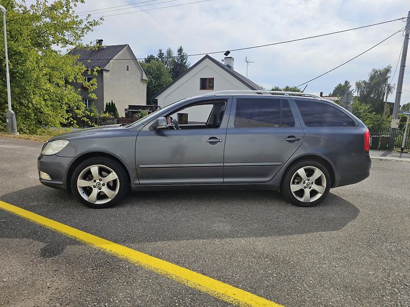 Škoda Octavia (2011) 2 2.0TDI DSG FACELIFT - fotka 2 z 18