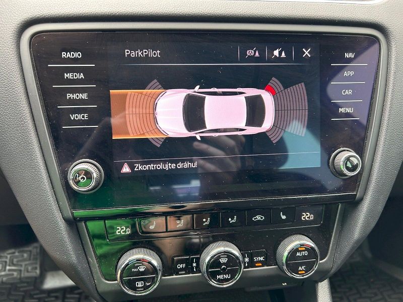 Škoda Octavia (2017) Style PLUS 1.6 TDI 85 kW - fotka 25 z 30
