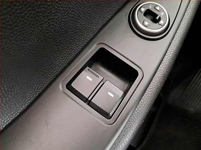 Hyundai i20 (2019) 1.2, Serv.kniha, Tempomat - fotka 16 z 17