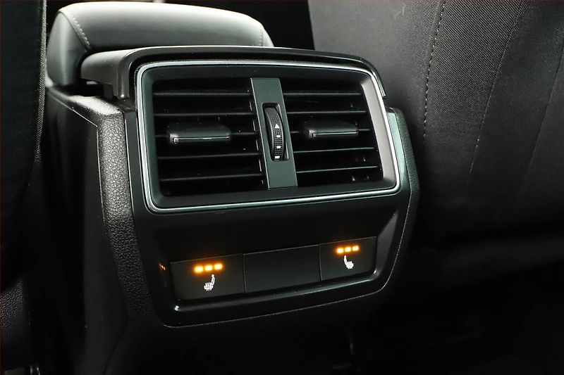 Škoda Karoq (2025) 1.5 TSI, Top Selection, FullLe - fotka 11 z 20