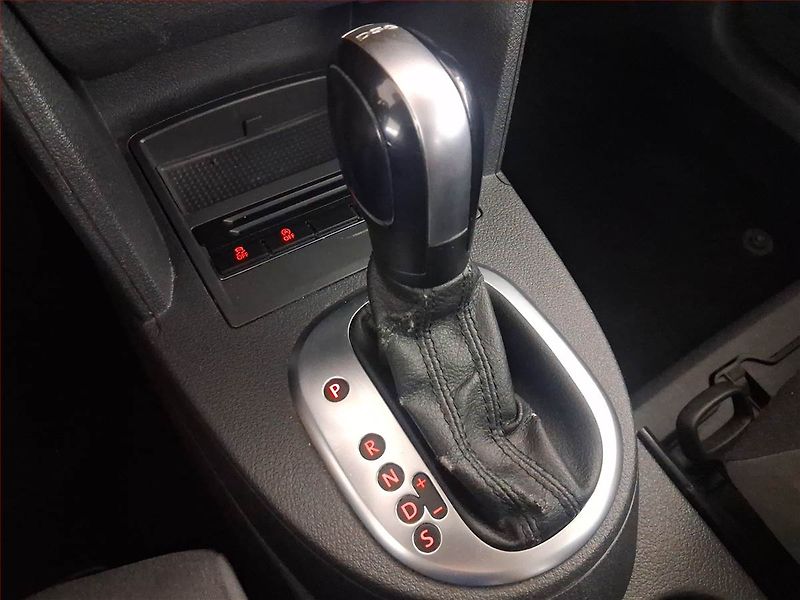 Volkswagen Touran (2015) 1.6 TDI, Automat, Tempomat - fotka 13 z 16
