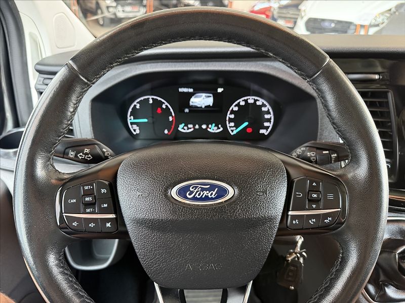 Ford Tourneo Custom 2,0 Long,96kW,po servisu - fotka 27 z 30