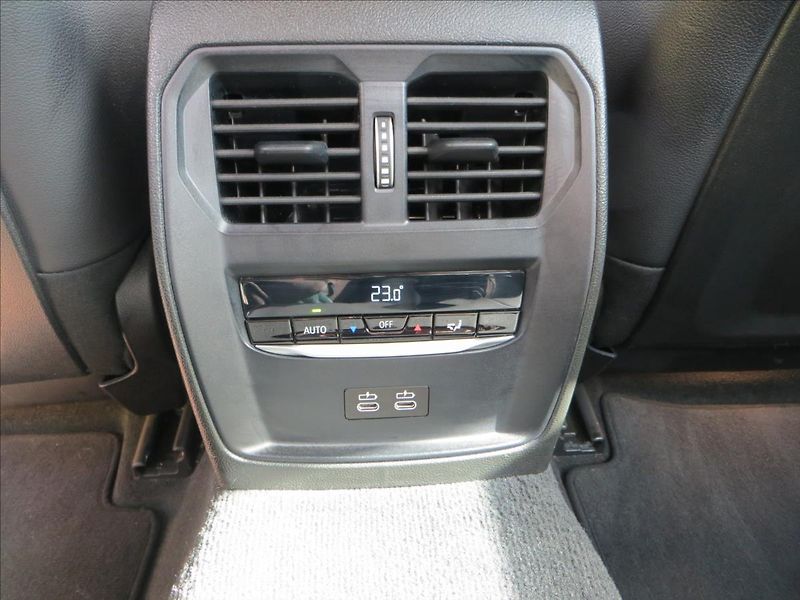 BMW Řada 3 2,0 318i 115kw LED, AUT, ČR - fotka 23 z 24