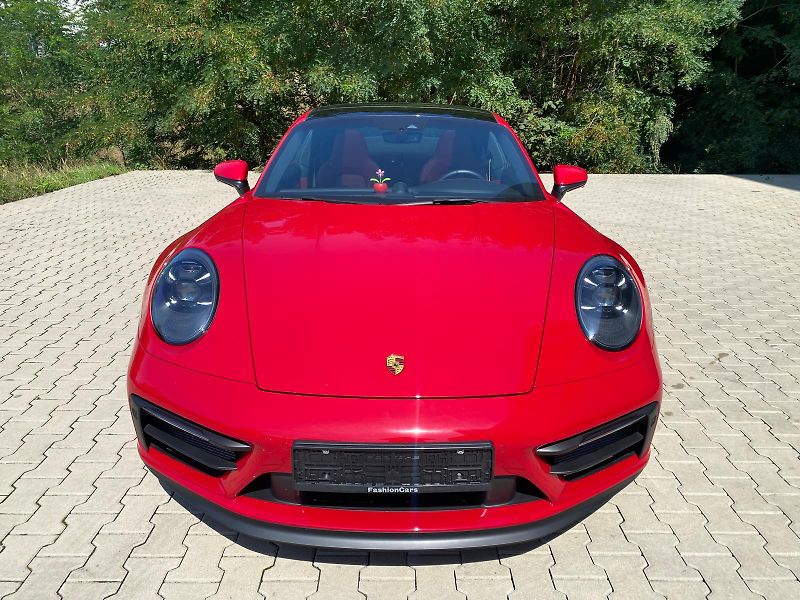 Porsche 911 (2025) GTS RED/RED LIFT-PANO-MAX - fotka 2 z 17