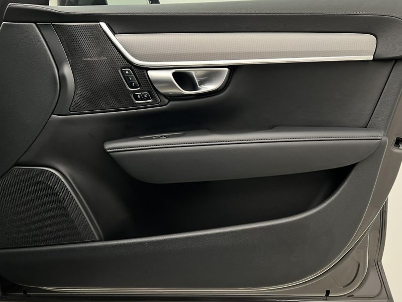 Volvo V90 B4 BRIGHT PLUS CZ 1. maj. - fotka 48 z 48