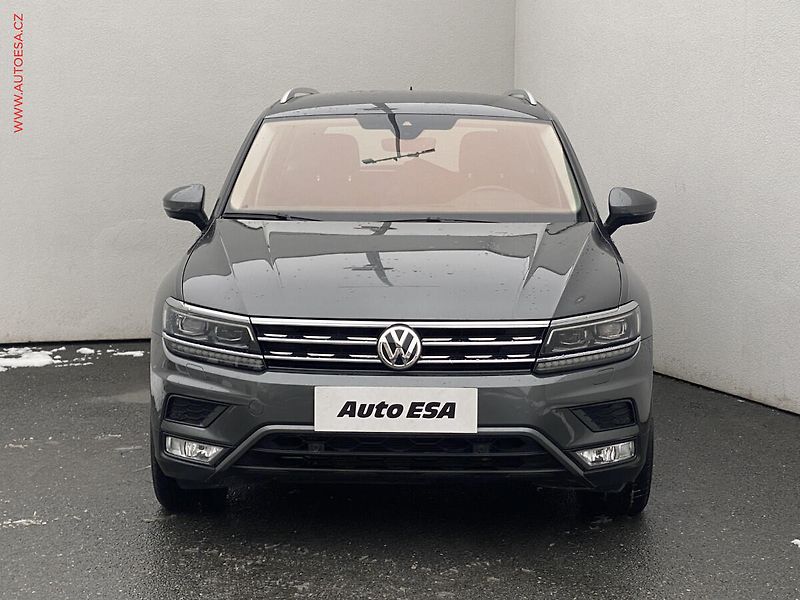 Volkswagen Tiguan (2016) 2.0 TDI 4x4, Highline, DSG, - fotka 2 z 21