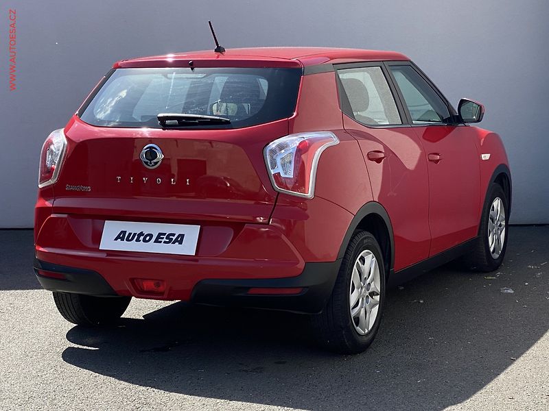 SsangYong Tivoli (2015) 1.6 i, AC, tempo - fotka 4 z 14