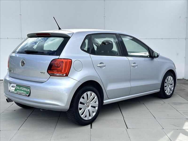 Volkswagen Polo 1,6 TDi Klimatizace serviska - fotka 6 z 35