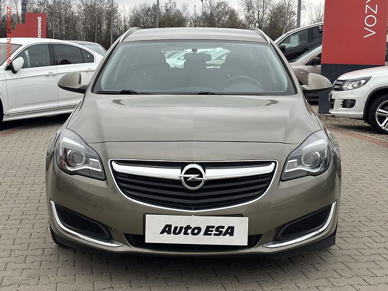 Opel Insignia (2015) 2.0 CDTi, ČR - fotka 2 z 22