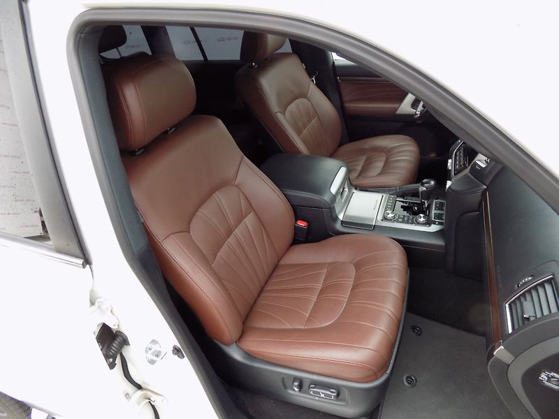 Toyota Land Cruiser (2020) 200/4.5/V8/Executive Lounge/ - fotka 17 z 45