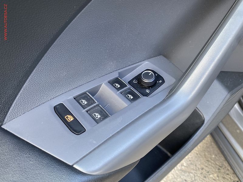 Volkswagen T-Cross (2020) 1.0 TSi, Style, DSG, LED - fotka 13 z 18