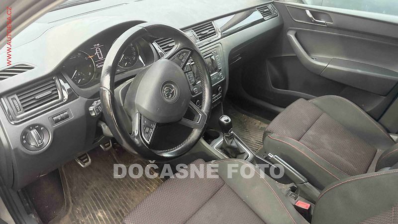 Škoda Rapid (2015) 1.2, ČR, navi, autoAC - fotka 3 z 3