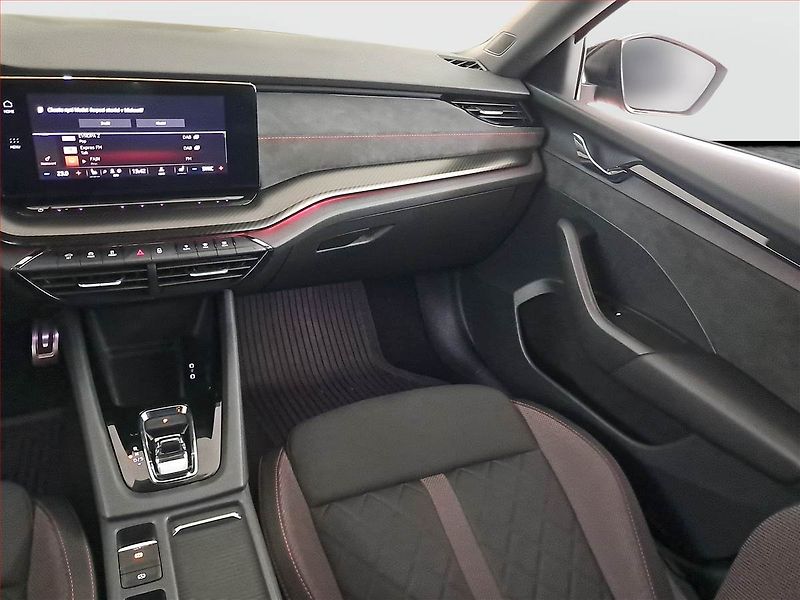 Škoda Octavia (2021) RS 2.0 TDI - fotka 8 z 27