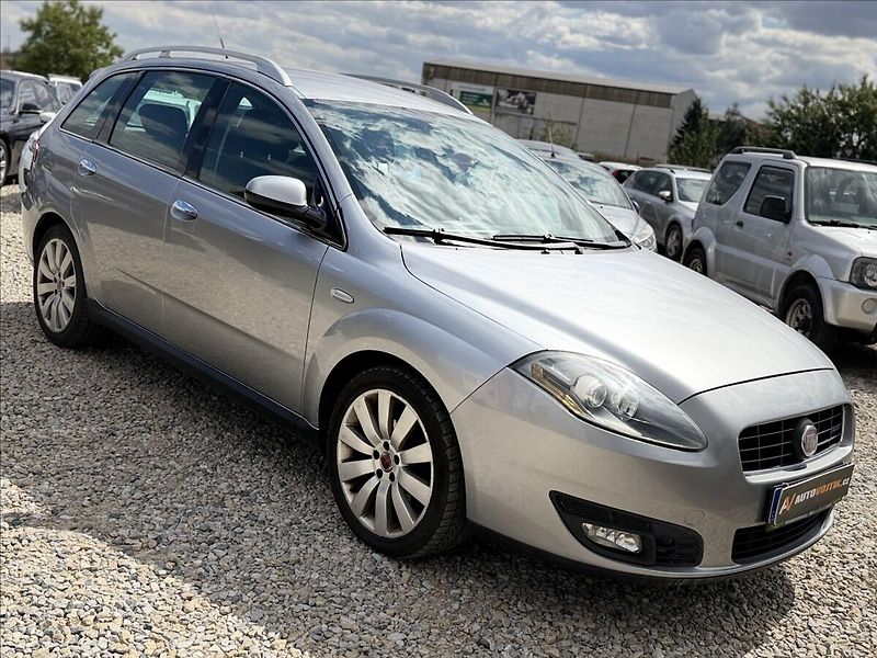 Fiat Croma 1,9 JTD AUTOMAT - fotka 3 z 25