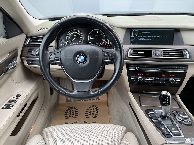 BMW Řada 7 740D XDRIVE ČR. - fotka 10 z 32