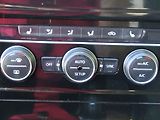 Volkswagen Golf (2013) 1.4 TSi, Highline, bixen, - náhled 12