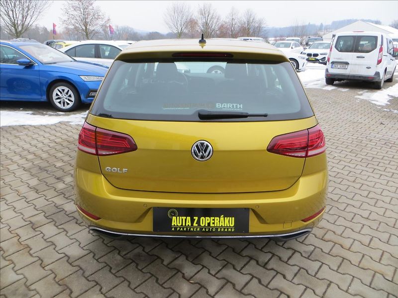 Volkswagen Golf 1,0 TSI 85kW Comfortline DSG - fotka 6 z 24