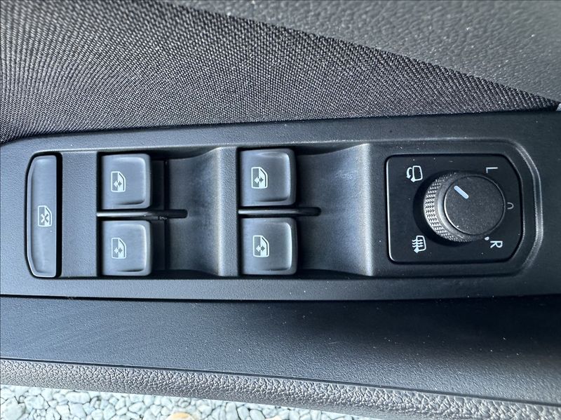 Škoda Scala 1,5 TSI MonteCarlo DPH 1maj ČR - fotka 24 z 50