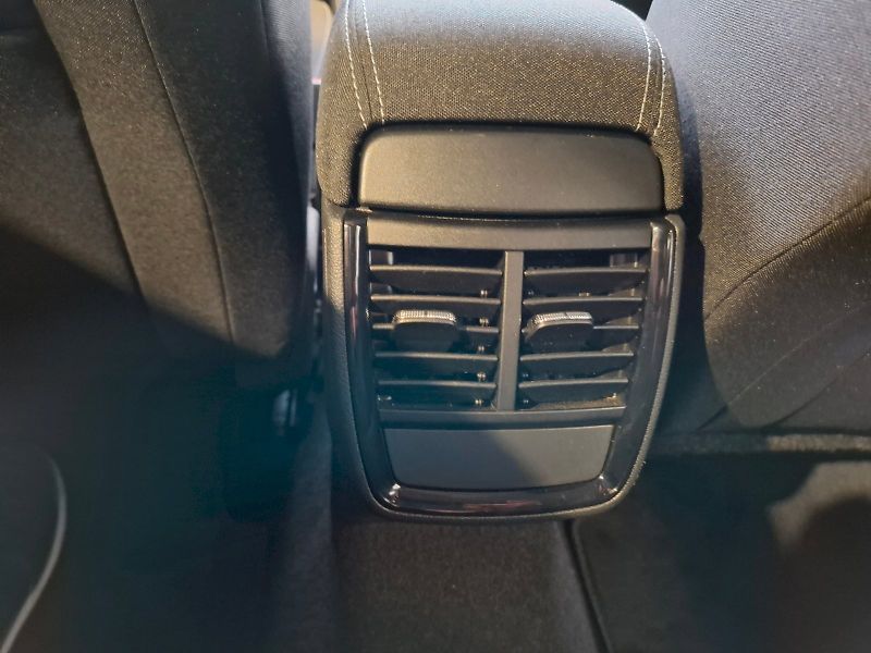 Škoda Kamiq (2025) SELECTION TSI 85/1.0 M6F - fotka 20 z 30