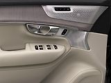Volvo XC90 (2026) B5 AWD AUT BRIGHT PLUS 7míst - náhled 28