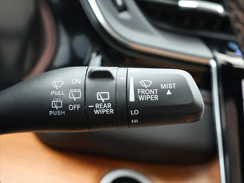 Jeep Grand Cherokee 2,0 4xe Summit Plug-In CZ DPH - fotka 25 z 90