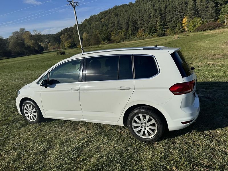 Volkswagen Touran (2017) - fotka 3 z 24