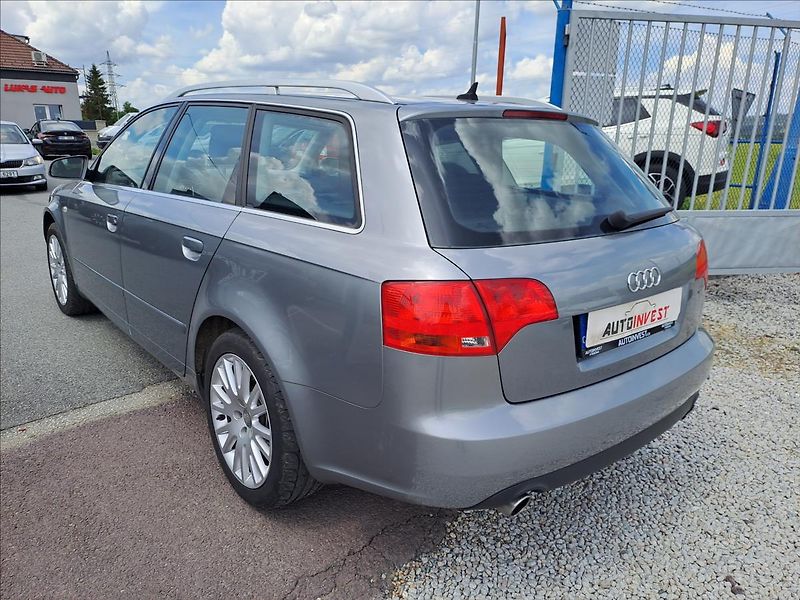 Audi A4 Avant 2,0 i QUATTRO - fotka 4 z 13