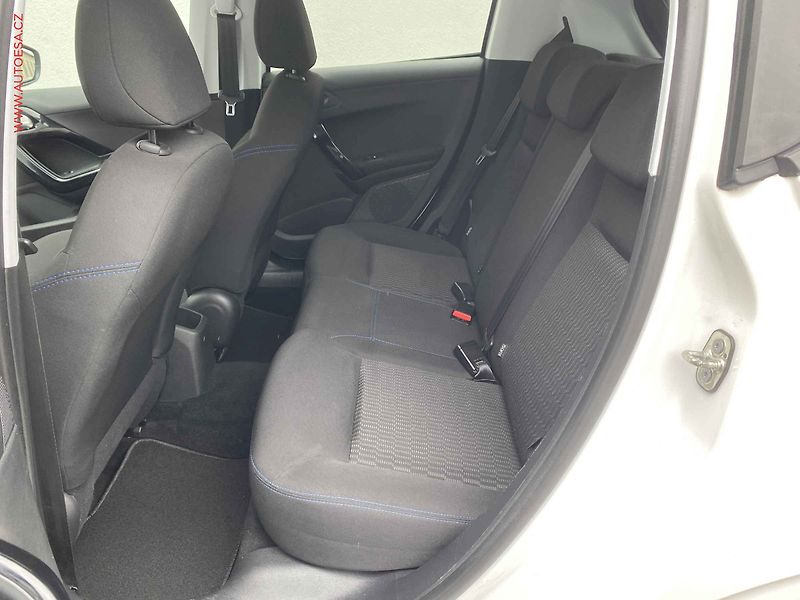 Peugeot 208 (2019) 1.2PT, Signature - fotka 10 z 15