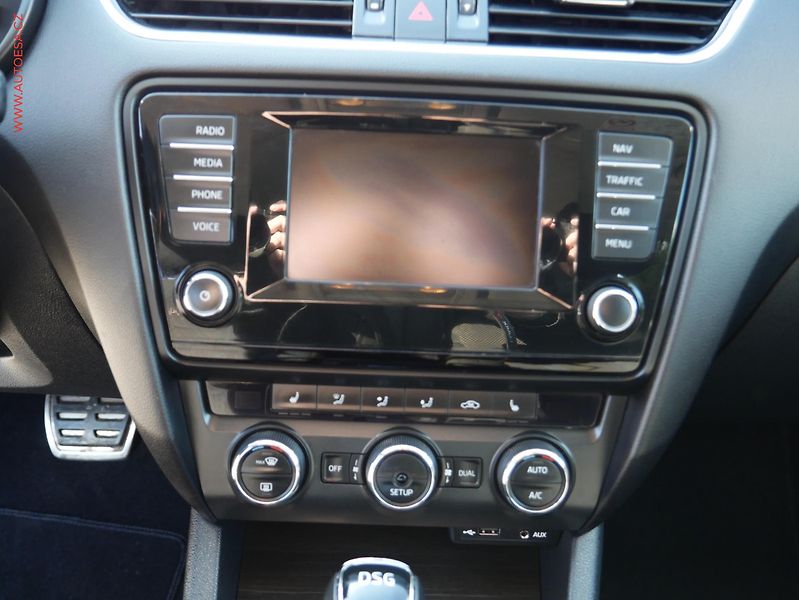Škoda Octavia (2014) 2.0 TDi 4x4, DSG - fotka 11 z 23