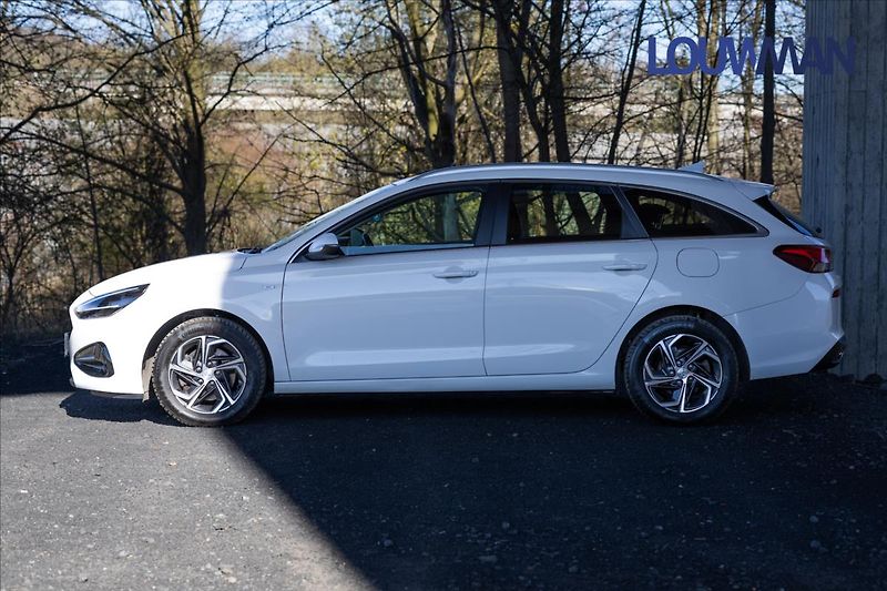 Hyundai i30 1,5 T-GDI Smart MHEV - fotka 3 z 22